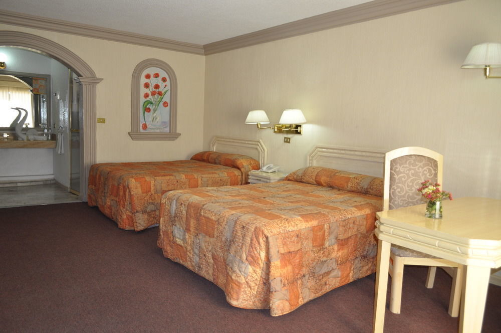 Hotel Flamingo Irapuato Exterior photo
