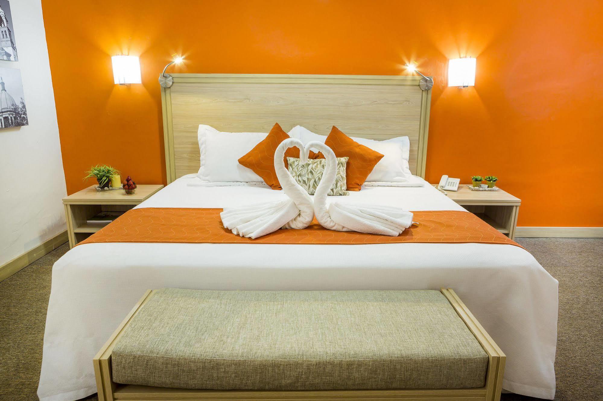 Hotel Flamingo Irapuato Exterior photo
