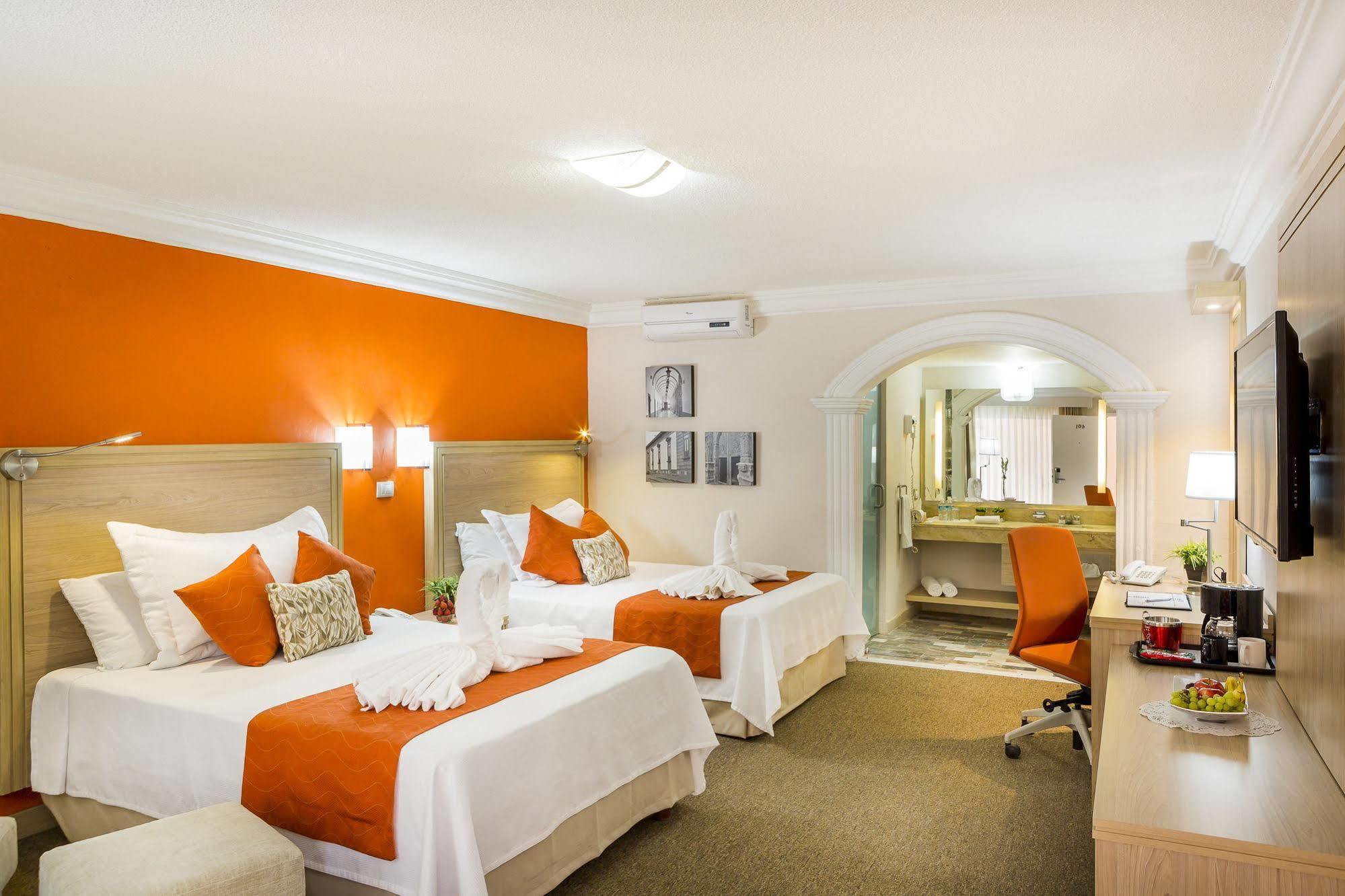 Hotel Flamingo Irapuato Exterior photo